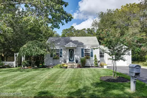 404 Driscol Dr, Brick, NJ 08724