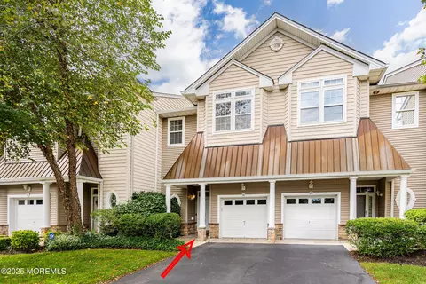 30 Windward Dr, Manahawkin, NJ 08050