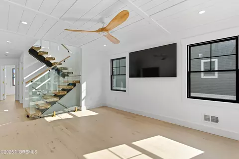 Living - 7 E 77th St, Harvey Cedars, NJ 08008 photo 3 of 4
