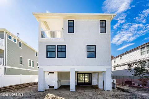 Exterior - 7 E 77th St, Harvey Cedars, NJ 08008 photo 8 of 10