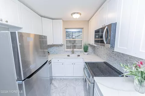 12 Canton Dr #51, Whiting, NJ 08759