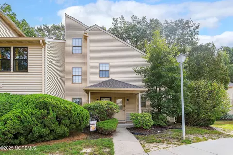 1510 Dahlia Ct, Jackson, NJ 08527