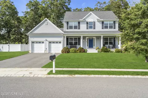 109 Kristjan Ct, Toms River, NJ 08755