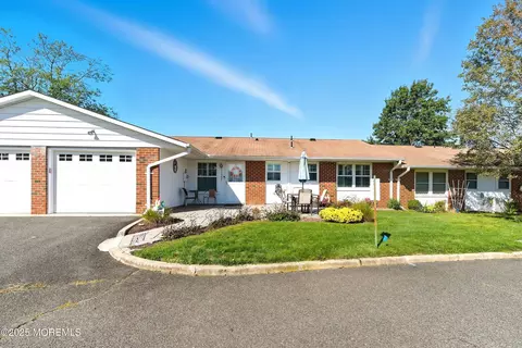 1122 Argyll Cir # C, Lakewood, NJ 08701