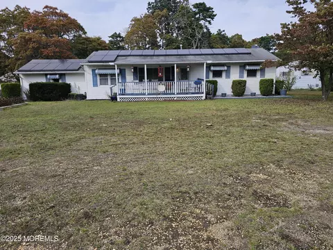 263 Sprucewood Dr, Brick, NJ 08723
