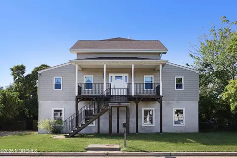 78 Wilson Ave, Port Monmouth, NJ 07758