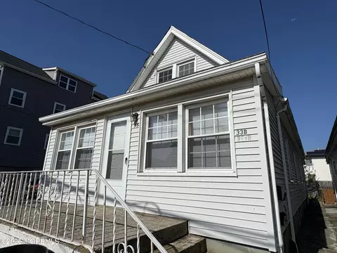 33 Oceanview Ave, Keansburg, NJ 07734