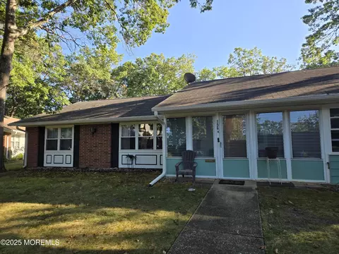 156 Gramercy Ct # A, Lakewood, NJ 08701