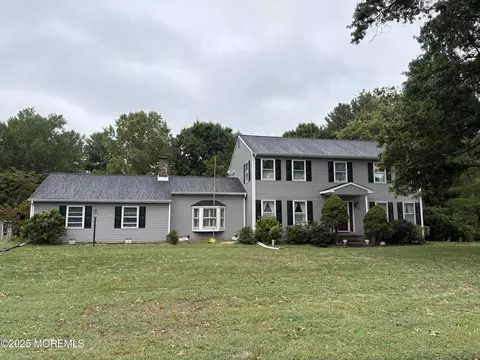 7 Corral Dr, Hamilton, NJ 08620