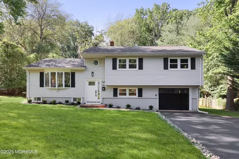 76 Swartzel Dr, Middletown, NJ 07748