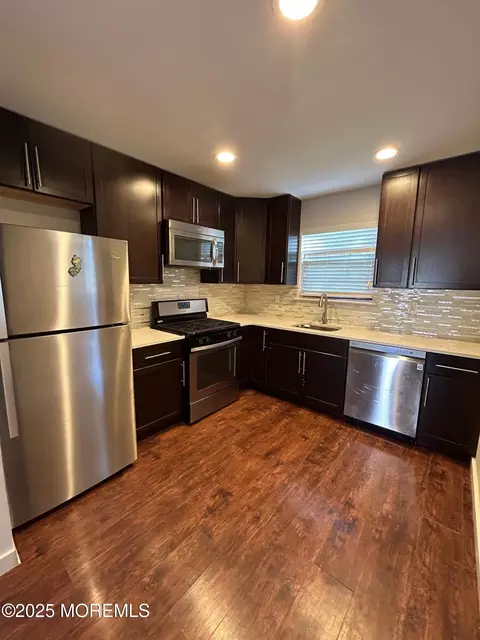 302 Daisy Ct, Jackson, NJ 08527