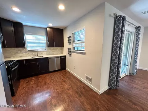 302 Daisy Ct, Jackson, NJ 08527 photo 10