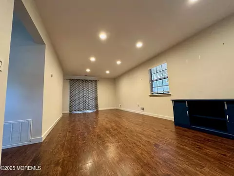 302 Daisy Ct, Jackson, NJ 08527 photo 17