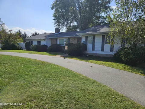 156 Ellisdale Rd, Allentown, NJ 08501