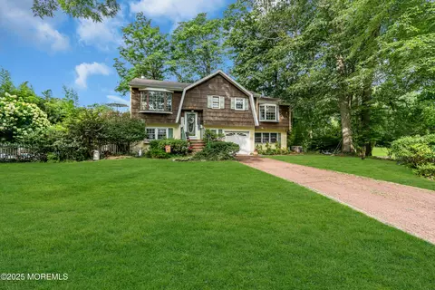 8 Cherry St, Red Bank, NJ 07701