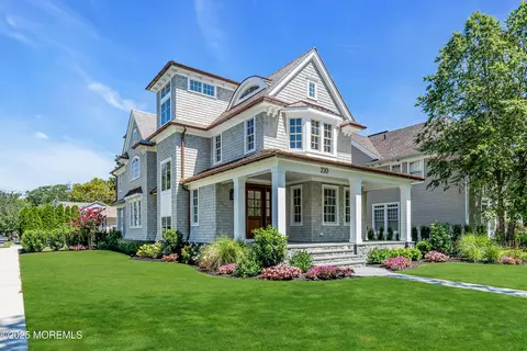 220 Ludlow Ave, Spring Lake, NJ 07762