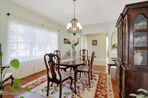 Dining - 53 Pine Valley Rd, Jackson, NJ 08527 photo 2 of 3