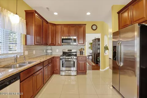 Kitchen - 53 Pine Valley Rd, Jackson, NJ 08527 photo 5 of 5