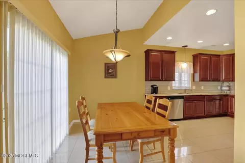 Dining - 53 Pine Valley Rd, Jackson, NJ 08527 photo 3 of 3