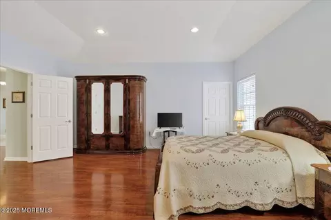 Bedroom - 53 Pine Valley Rd, Jackson, NJ 08527 photo 3 of 4