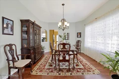 Dining - 53 Pine Valley Rd, Jackson, NJ 08527 photo 1 of 3