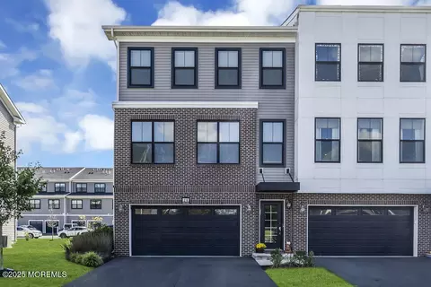 26 Mariveles Way, Eatontown, NJ 07724