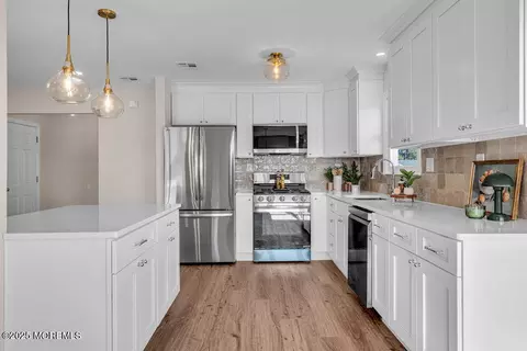 Kitchen - 41 Central Blvd, Brick, NJ 08724 photo 1 of 3