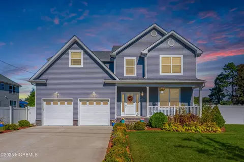 1009 Wellington Ave, Toms River, NJ 08757