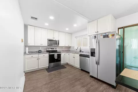 25 Pitman Rd #B, Monroe, NJ 08831 photo 11