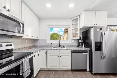 25 Pitman Rd #B, Monroe, NJ 08831 photo 13