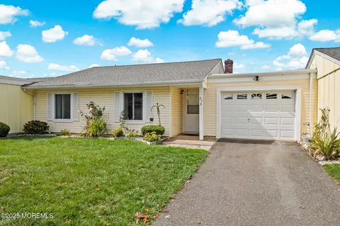 25 Pitman Rd #B, Monroe, NJ 08831 photo 2