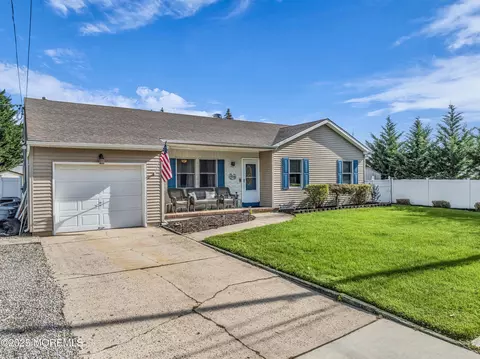 910 Alpine St, Forked River, NJ 08731 photo 3