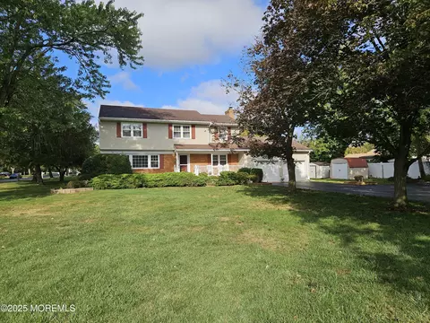 725 Palmer Ave, Holmdel, NJ 07733