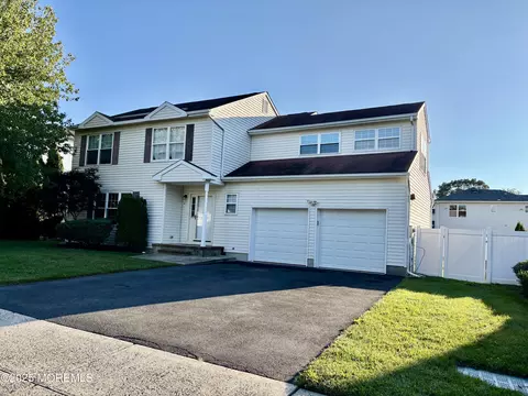 21 Stemler Dr, Cliffwood, NJ 07721