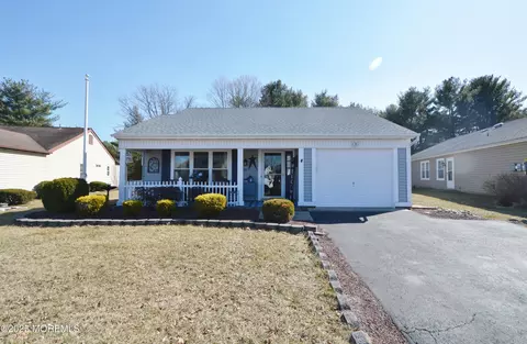 29 Saint Paul Pl, Manchester, NJ 08759