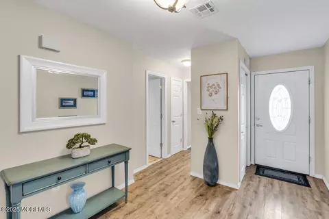 Entry Way - 16 Thames Pl, Brick, NJ 08723 photo 1 of 2