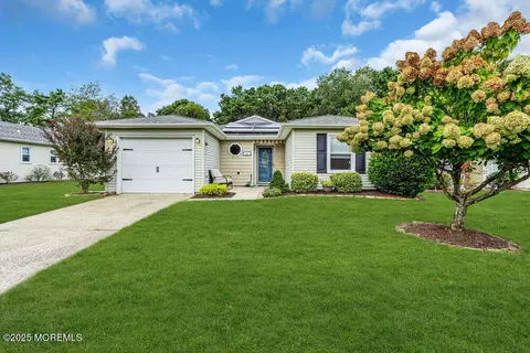 Exterior - 16 Thames Pl, Brick, NJ 08723 photo 2 of 6