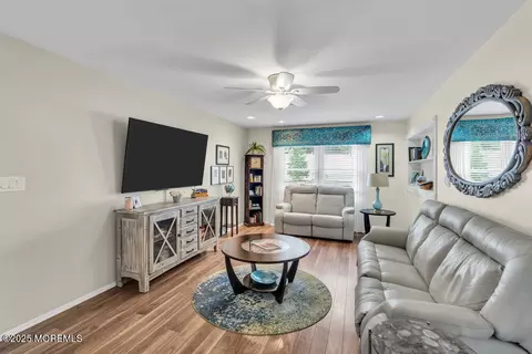 Living - 16 Thames Pl, Brick, NJ 08723 photo 1 of 2
