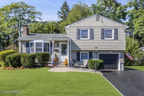 238 Martin Pl, Middletown, NJ 07748