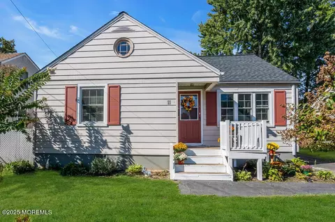 11 Snyder Ave, Keansburg, NJ 07734
