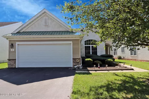 10 Vineyard Way, Barnegat, NJ 08005