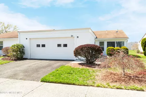 36 Haddon Rd # C, Monroe, NJ 08831
