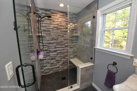 Bath - 231 Crescent Ave, Jackson, NJ 08527 photo 5 of 6