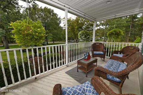 Exterior - 231 Crescent Ave, Jackson, NJ 08527 photo 4 of 25