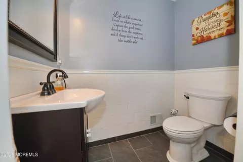 Bath - 231 Crescent Ave, Jackson, NJ 08527 photo 1 of 6