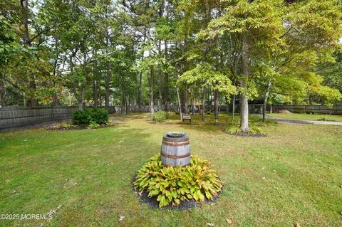 Exterior - 231 Crescent Ave, Jackson, NJ 08527 photo 19 of 25
