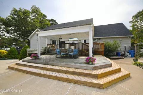 Exterior - 231 Crescent Ave, Jackson, NJ 08527 photo 15 of 25