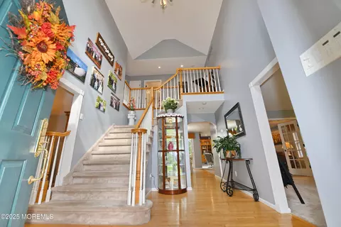 Entry Way - 231 Crescent Ave, Jackson, NJ 08527 photo 2 of 4
