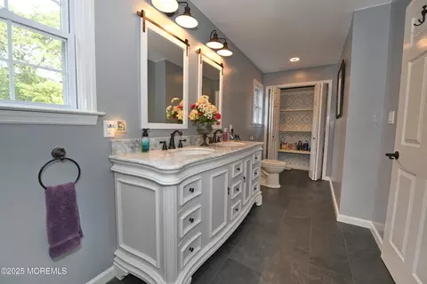 Bath - 231 Crescent Ave, Jackson, NJ 08527 photo 3 of 6