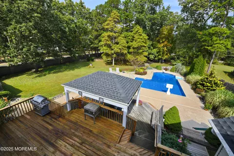Exterior - 231 Crescent Ave, Jackson, NJ 08527 photo 8 of 25